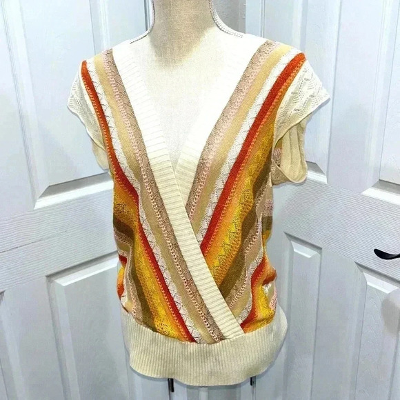 DKNY Dipped v-neck open front short sleeve sweater w fitted waist neutral stripe - Picture 1 of 9